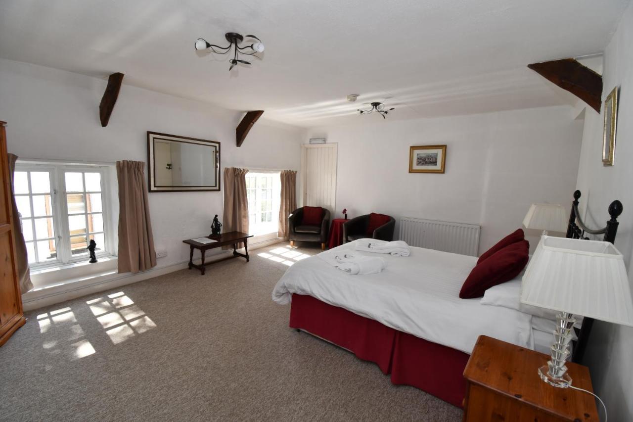 The Weary Friar Inn Pillaton Екстериор снимка