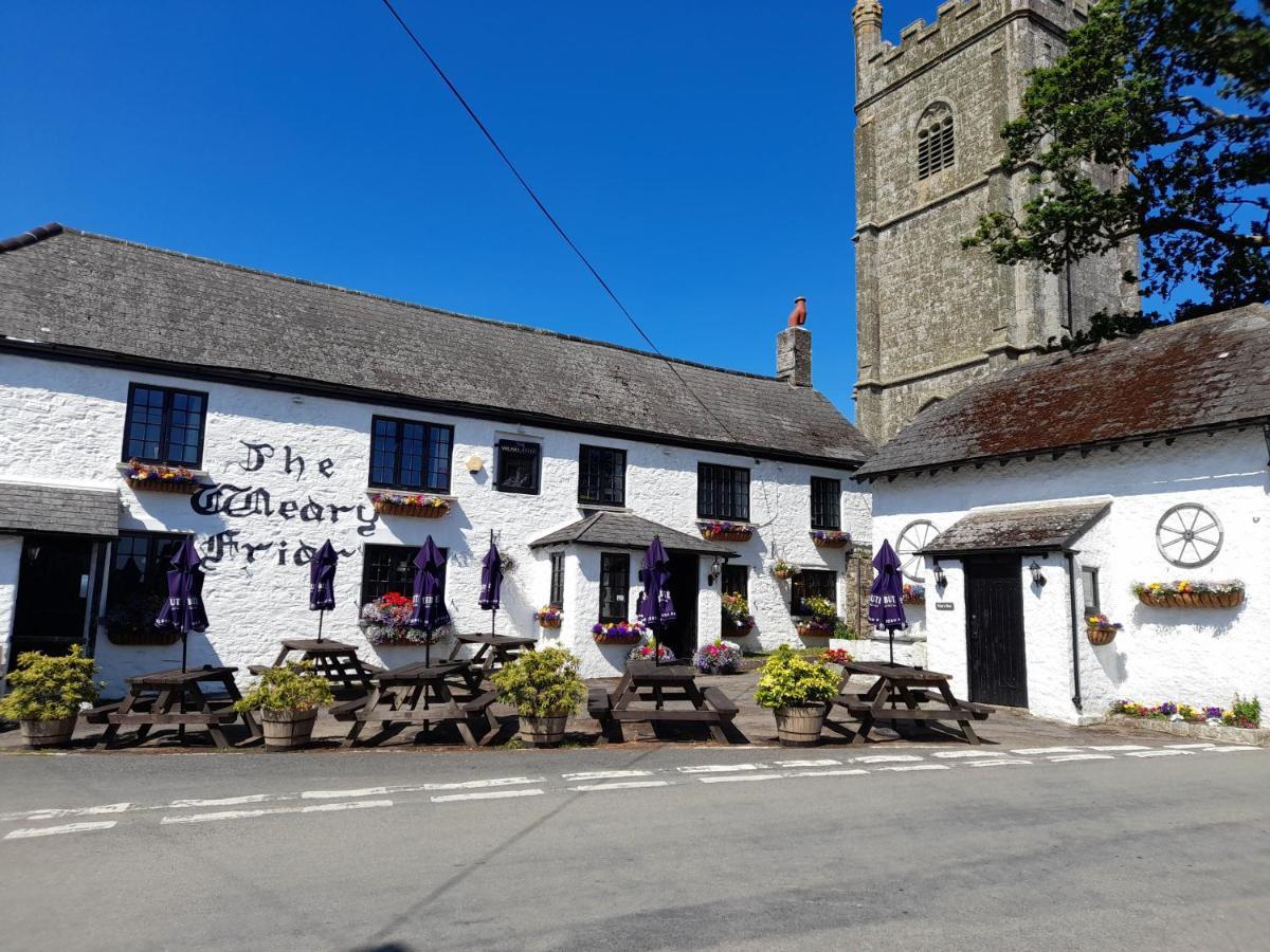 The Weary Friar Inn Pillaton Екстериор снимка